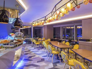 首尔龙山大使宜必思尚品酒店 4* 首爾